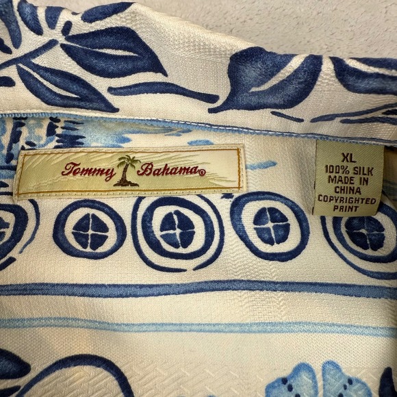 Tommy Bahama Silk Shirt XL Tropical Palm Tree Island Vacation Button Down - Picture 4 of 6